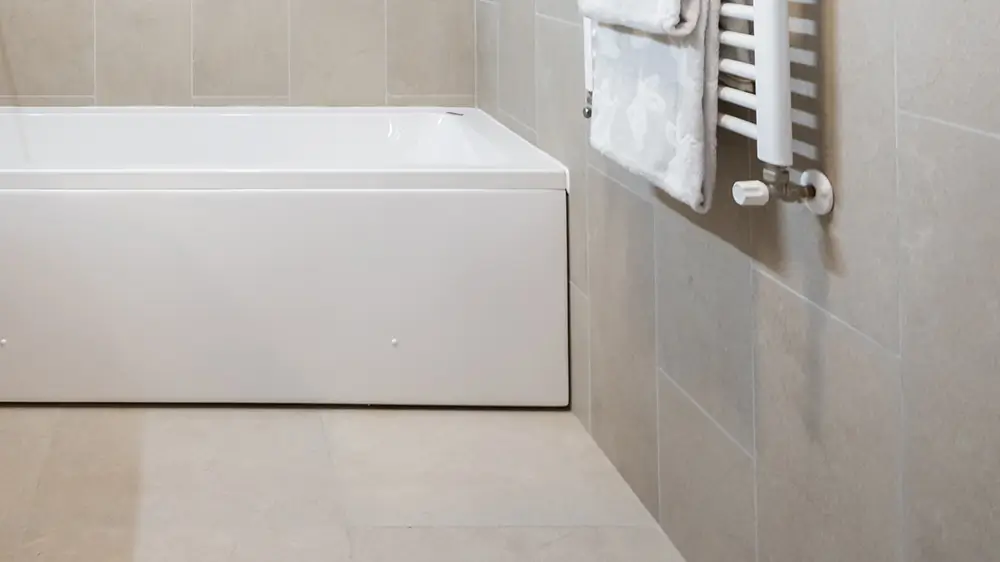 https://www.blu-dt.ro/wp-content/uploads/2025/01/blu-residence-finisaje-placi-ceramice.webp